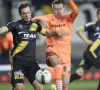 Killian Overmeire (Sporting Lokeren) sukkelt met de rug, maar moest tegen Sporting Charleroi doorbijten: "Topmentaliteit"