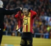 KV Mechelen fans zetten publiekslieveling Sofiane Hanni in de bloemetjes