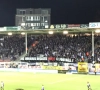 Kerstvoetbal leeft? Fans van Charleroi én Anderlecht hebben in de 12e minuut niet mis te verstane boodschap voor de kalendermakers