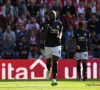 Premier League: Dankzij Big Rom blijven de clubs uit Manchester samen op kop, maar Benteke valt geblesseerd uit