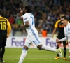 Dieumerci Mbokani liet een diepe indruk na op AA Gent-aanvaller Roman Yaremchuk