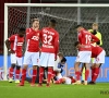 De spelers van Standard dragen de overwinning op aan kapitein Zinho Vanheusden