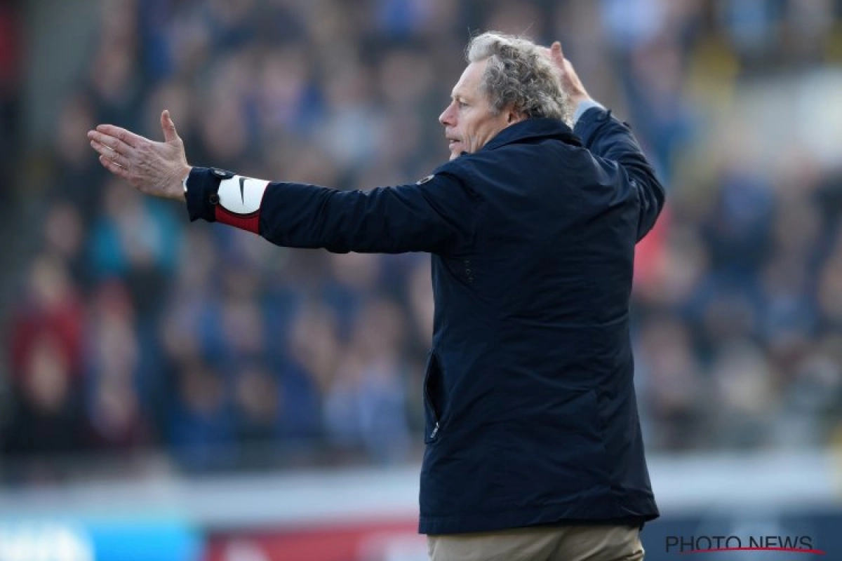 Preud'homme schudt één van zijn manschappen wakker: "Hij moet een knop omdraaien"