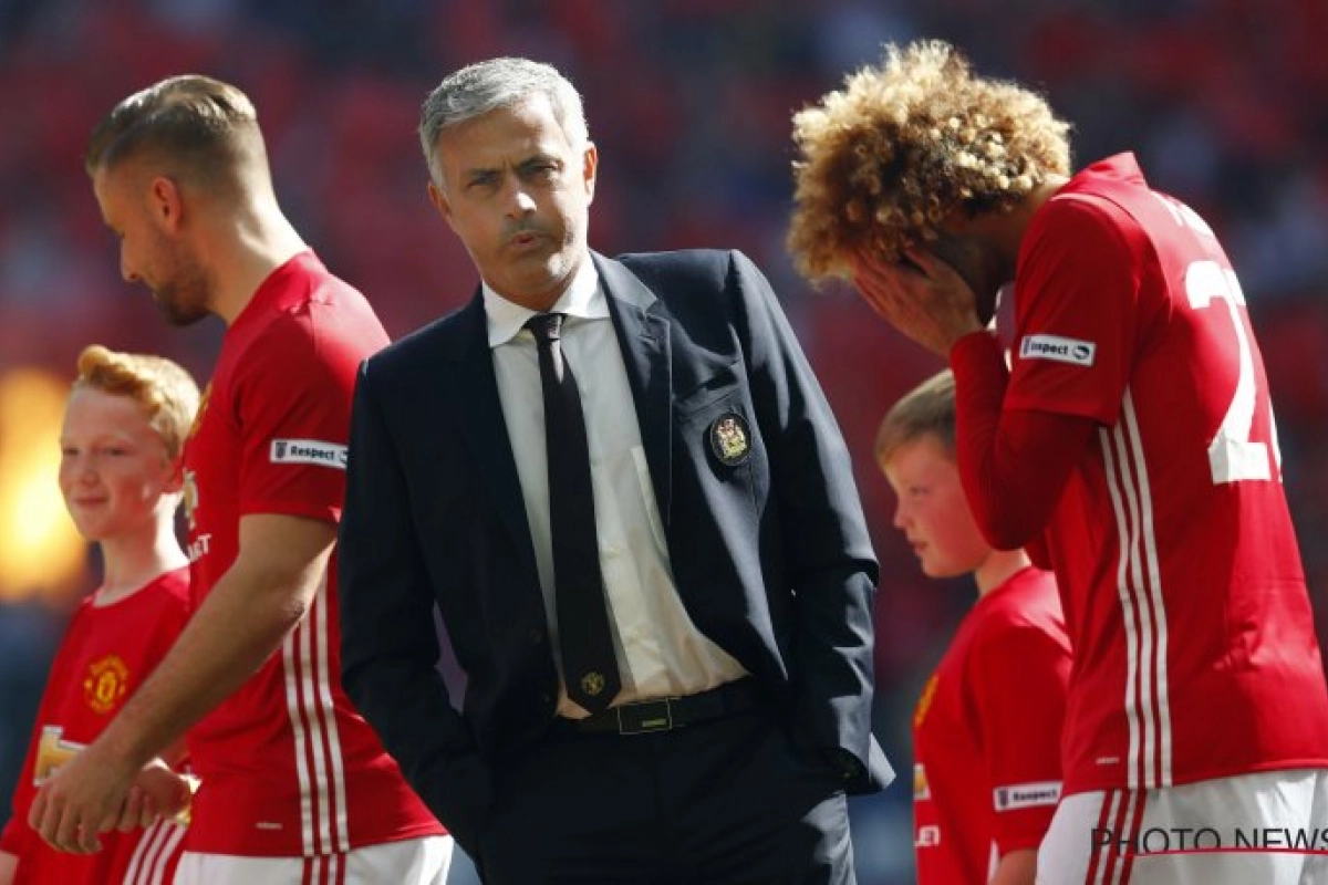 Wat is Manchester United met Marouane Fellaini van plan? José Mourinho geeft het antwoord prijs