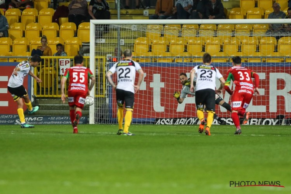 Het kantelpunt voor Lokeren: Cevallos haalt zich woede van ploegmaat op de hals met gemiste penalty die niet voor hem bestemd was