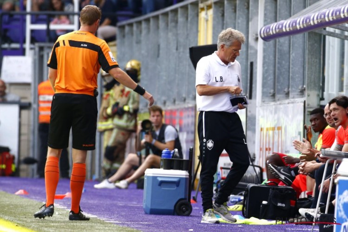 Antwerp moet verder zonder coach, scheidsrechter Smet stuurt Bölöni prompt naar de tribune