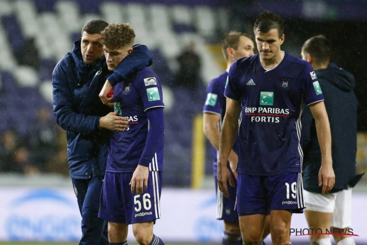 Coaches Clement en Vanhaezebrouck zijn het oneens in analyse: "Ik wil de handschoenen van mijn keeper wel eens gaan bekijken"