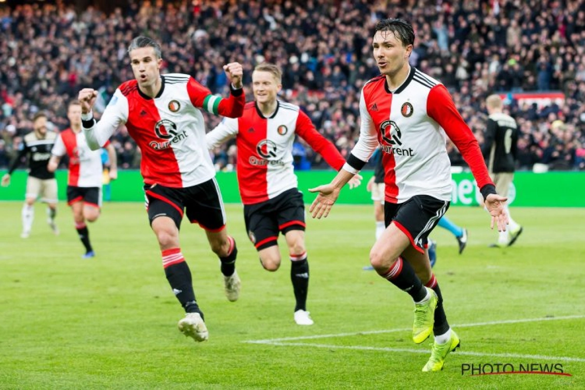 🎥 Centrale verdediger Feyenoord scoort met weergaloze omhaal 