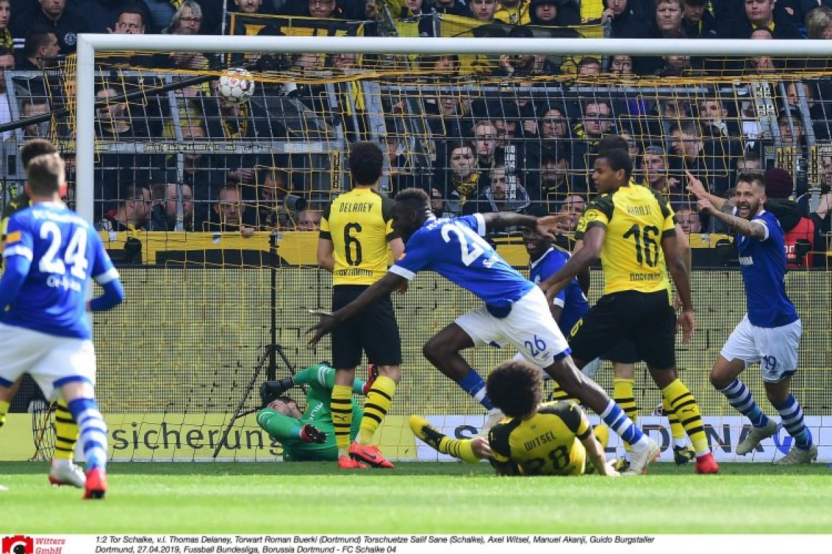 🎥 Dortmund verliest, ondanks geniale assist Sancho en doelpunt Witsel, de Kohlenpott-derby (en ook de titel?)