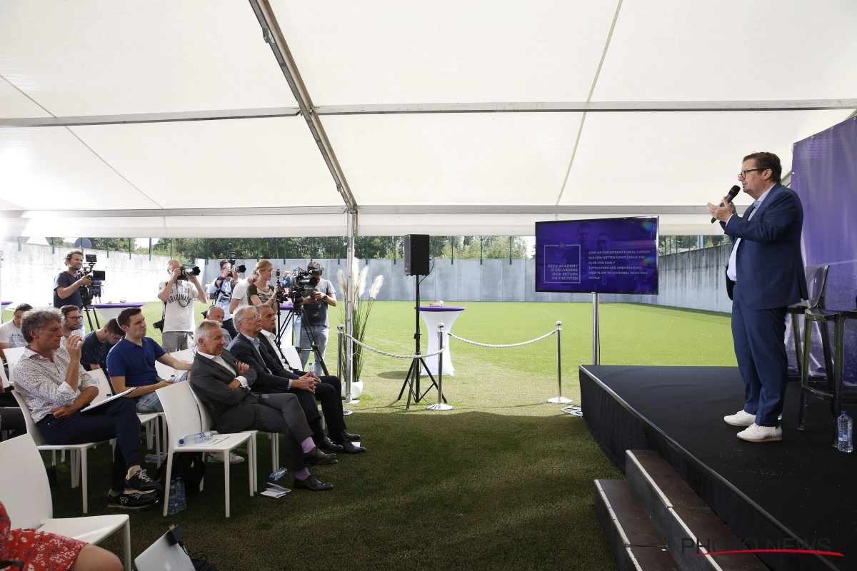 Kijk LIVE naar de voorstelling van Vincent Kompany bij Anderlecht