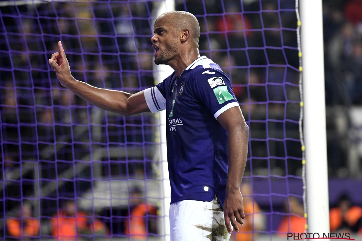 Respect! Kompany wijst eigen fans terecht en krijgt daar veel lof voor van scheidsrechterskorps