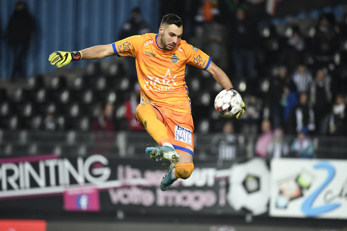 Ex-keeper Standard ruilt Waasland-Beveren voor 1B