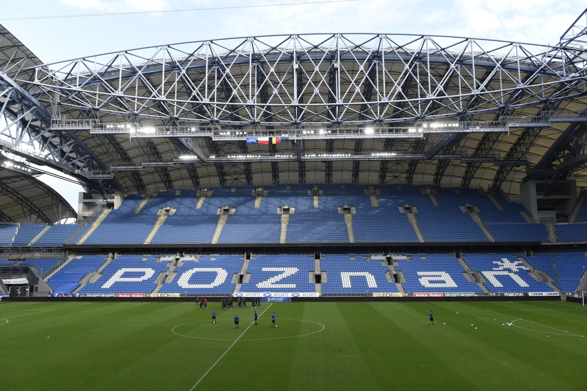 🎥 Wow! Dronebeelden van bruisende Lech Poznan-tribune gaan viraal