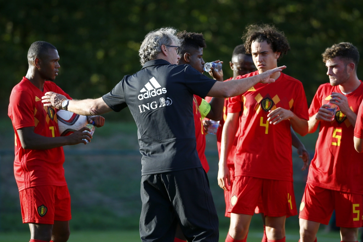 Jacky Mathijssen klaart met zijn beloften lastige klus in Turkije: "Leep, volwassen en voetbalgeluk"