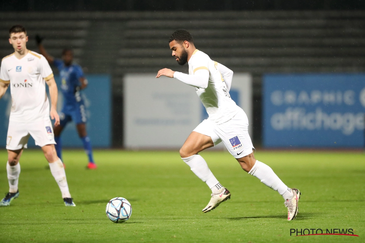 OFFICIEEL: AA Gent gaat shoppen in Ligue 2 en heeft nieuwe linksachter beet