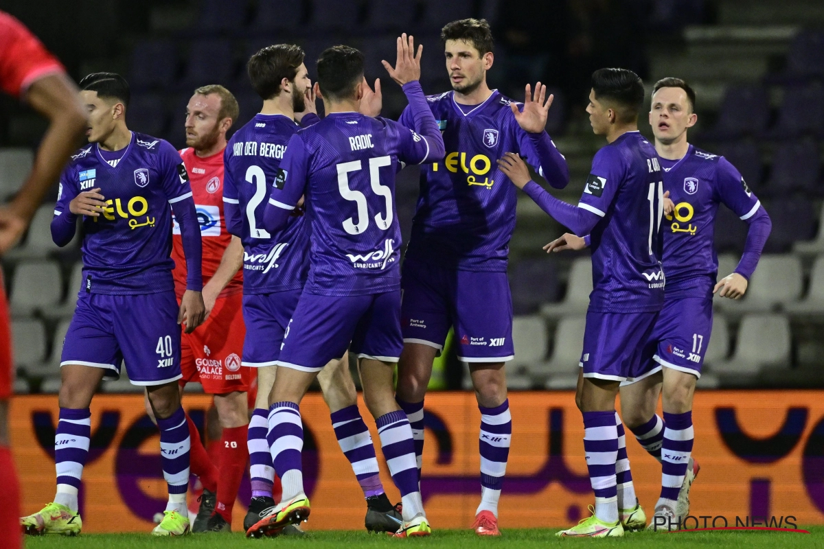 Officieel: onlangs gedebuteerd bij Beerschot, volgend seizoen bij AA Gent aan de slag