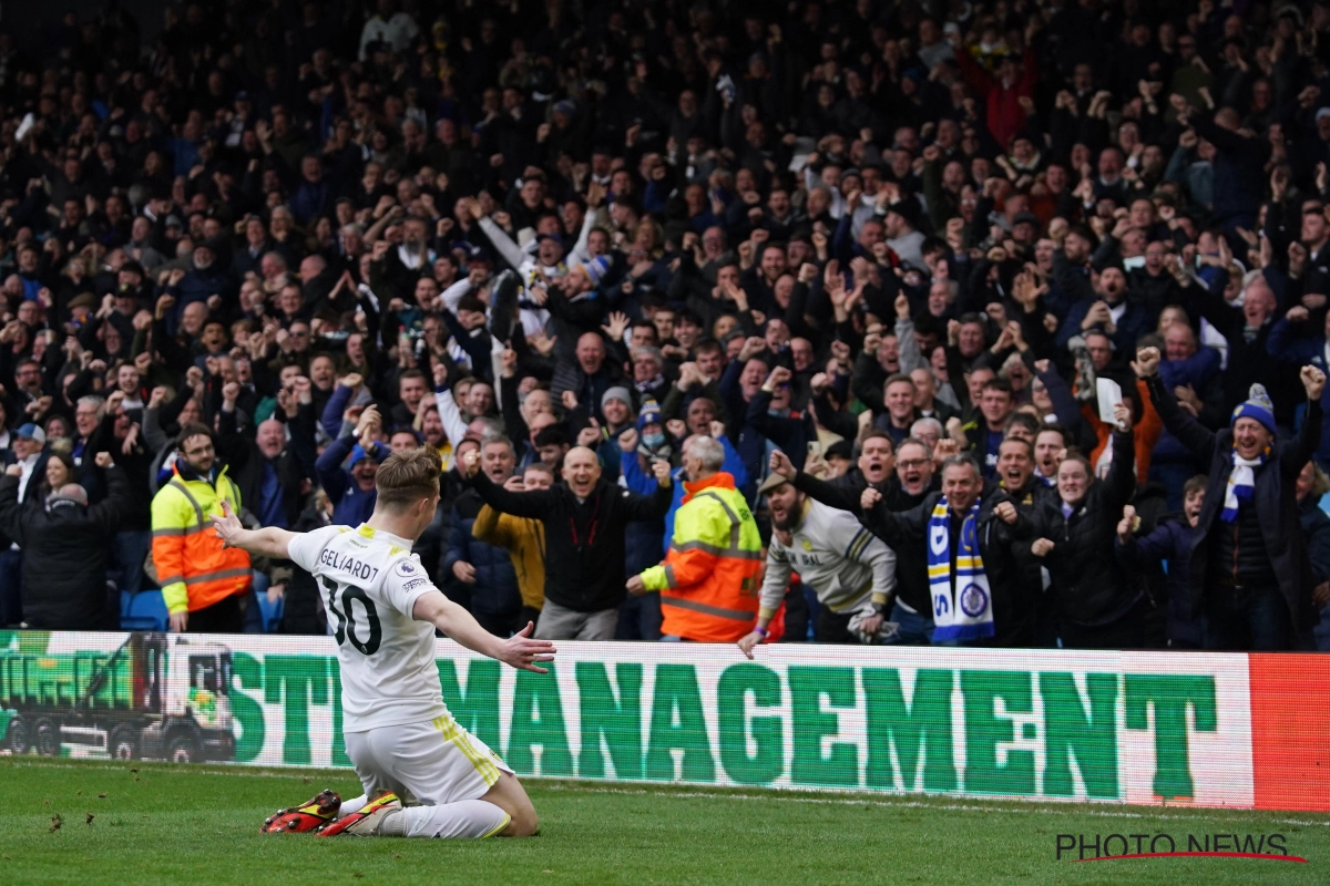 🎥 Prachtige beelden na laatste fluitsignaal in Leeds - Norwich