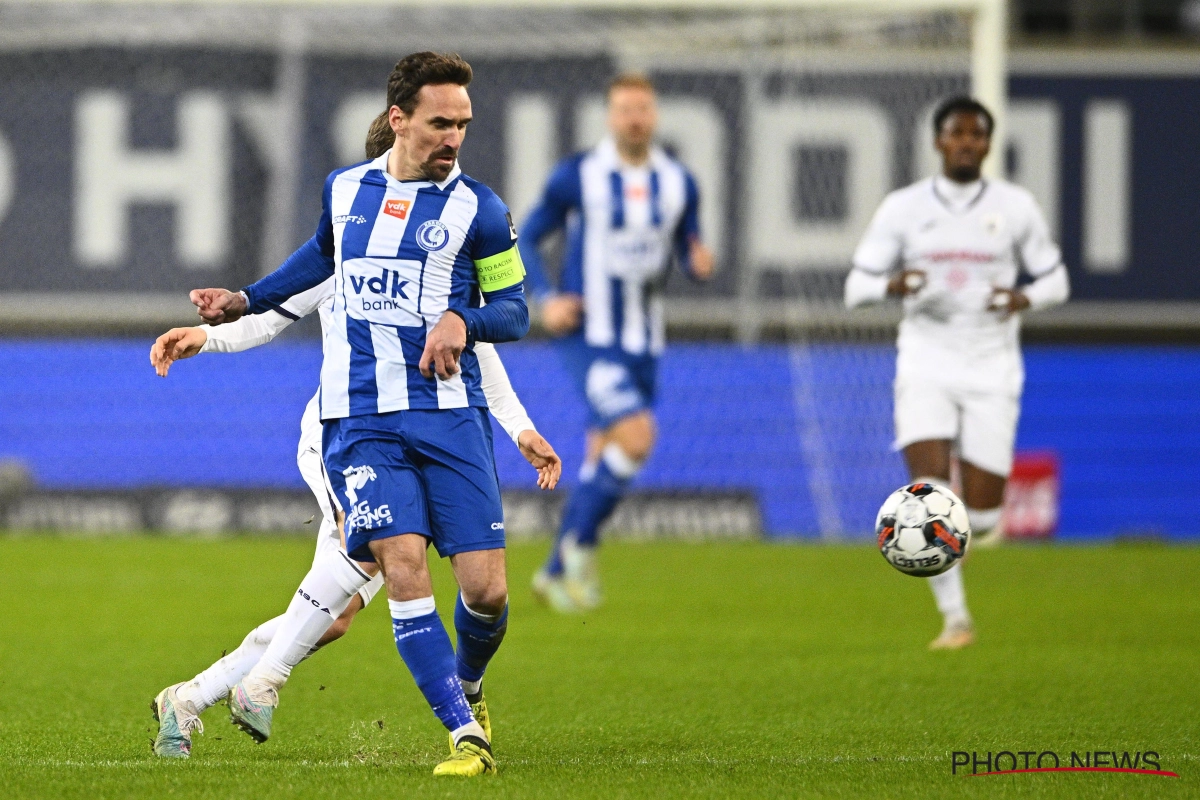 KAA Gent talmt rondom Sven Kums, Hein Vanhaezebrouck mengt zich na wedstrijd tegen Anderlecht in debatten met duidelijke voorzet