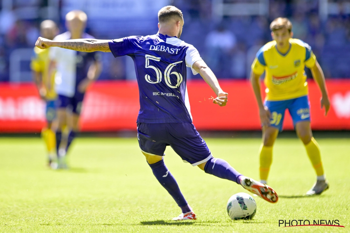 Debast praat over zoektocht van Anderlecht naar extra verdediger én wat dat betekent voor zijn transferdossier