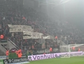 Supporters Essevee hekelen tegen AA Gent de fans van Club Brugge én politie met duidelijke boodschap