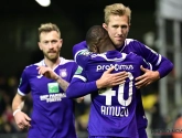 In januari mocht hij nog vertrekken bij Anderlecht, nu gaat hij een nieuw meerderjarig contract tekenen