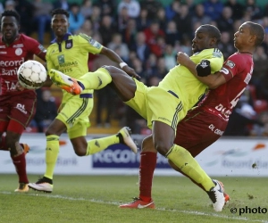 Anderlecht ontsnapt dankzij Okaka en zit nog steeds in de titelrace