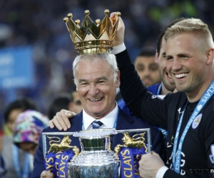 VIDEO: Italiaans maatpak of niet, Ranieri wordt getrakteerd op een 'Champagne Shower'