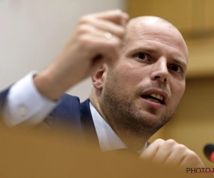 Politiek is tegenstrijdigheden beu in Leuven, ook Theo Francken moeit zich: "Bestuur moet opstappen" en "Totaal van het padje af"