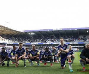 VIDEO: Indrukwekkend eresaluut voor Anderlecht-fan die overleed na agressie in stadion