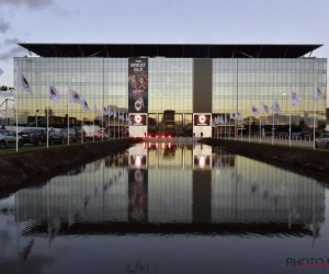 📷 Mooi gebaar van Antwerp: club eert overleden Loes (7) aan Bosuilstadion