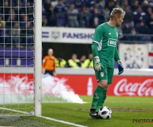 Gillet verdedigt Sa Pinto: "Het is normaal dat je in een Clásico over je toeren gaat"