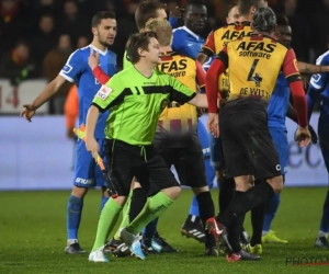 Van HO Veltem - Bertem-Leefdaal naar KV Mechelen-Racing Genk, deze Malinwa-fan viel in als gelegenheidsscheidsrechter  