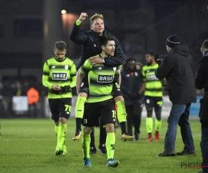 Verrassende held van Standard krijgt staande ovatie van fans én complimenten van ex-coach: "Beloning voor alles wat hij al jaren doet bij Standard"