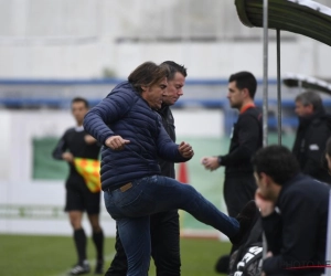 U houdt het niet voor mogelijk: Standard-coach Sa Pinto vliegt zelfs in een oefenmatch naar de tribune