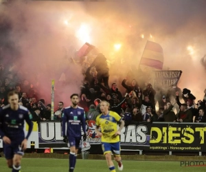 Dat kan er wel nog bij... STVV-Anderlecht stilgelegd door rookbommen in het bezoekersvak