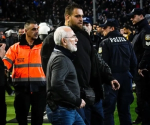 Schokkend! Hooligans van PAOK dringen jeugdcomplex Olympiakos binnen en vallen spelers aan