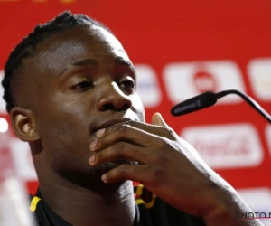 Twijfels over toekomst Batshuayi: "Er is al gesproken tussen Chelsea en Dortmund"