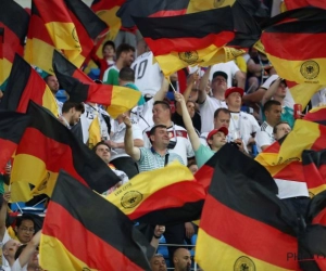 ? Nürnberg-fans bekogelen Witsel en co met zwarte tennisballen: "Weg met maandagvoetbal"