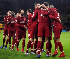 Liverpool kent geen problemen met Huddersfield en blijft Manchester City onder druk zetten