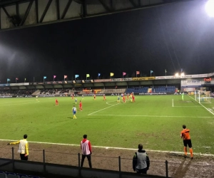 Enkel de weergoden stormen in 't Kuipje, prachtige dribbel én goal Petrov enige lichtpunt