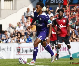 Jonge verdediger RSC Anderlecht laat zich uit over zijn toekomst: "Daar zal het van afhangen"