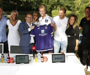 Vader Vlap waagde zich nog eens aan een tweet voor de beloftenmatch van Anderlecht: "'Gewoon aanwezig in Wolvertem"