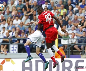 Had Anderlecht een penalty moeten krijgen? "Voor luchtduels wordt de lat hoger gelegd"