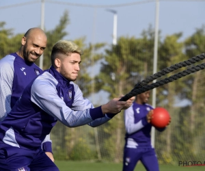 Plots staat piepjonge aanvaller onder Kemar Roofe in de pikorde bij Anderlecht