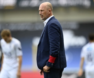 Clement wil dat zijn spelers zelf vertrouwen gaan zoeken: "Tegenstander kan niet lager meer gaan staan, anders staan ze in hun eigen goal"