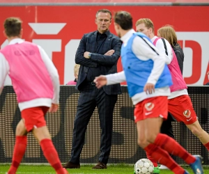 "Ze liepen nog net niet de polonaise": Nederlandse columnist denkt dat Utrecht niet hard maalt om het vertrek van John van den Brom