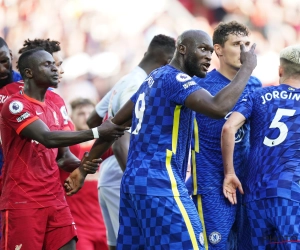 Lukaku en zijn maats houden stand op Anfield Road ondanks een helft met man minder na betwistbare uitsluiting