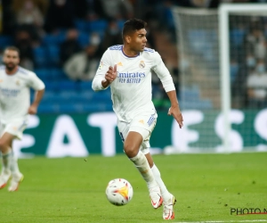 🎥 Onbegrijpelijk! Casemiro ontsnapt aan rood na deze gemene tackle