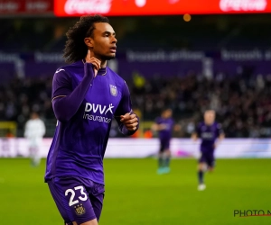 Entourage Zirkzee geeft Anderlecht hoop: "Mooi pakket voor zijn verdere ontwikkeling"