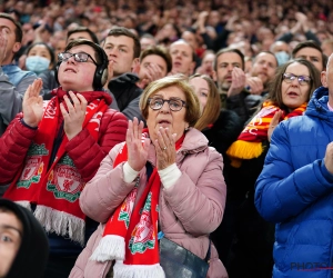 🎥 Anfield laat zich van beste kant zien en steunt Ronaldo